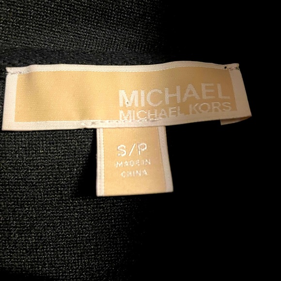 Micheal Kors fleece funnel neck top - Picture 3 of 6